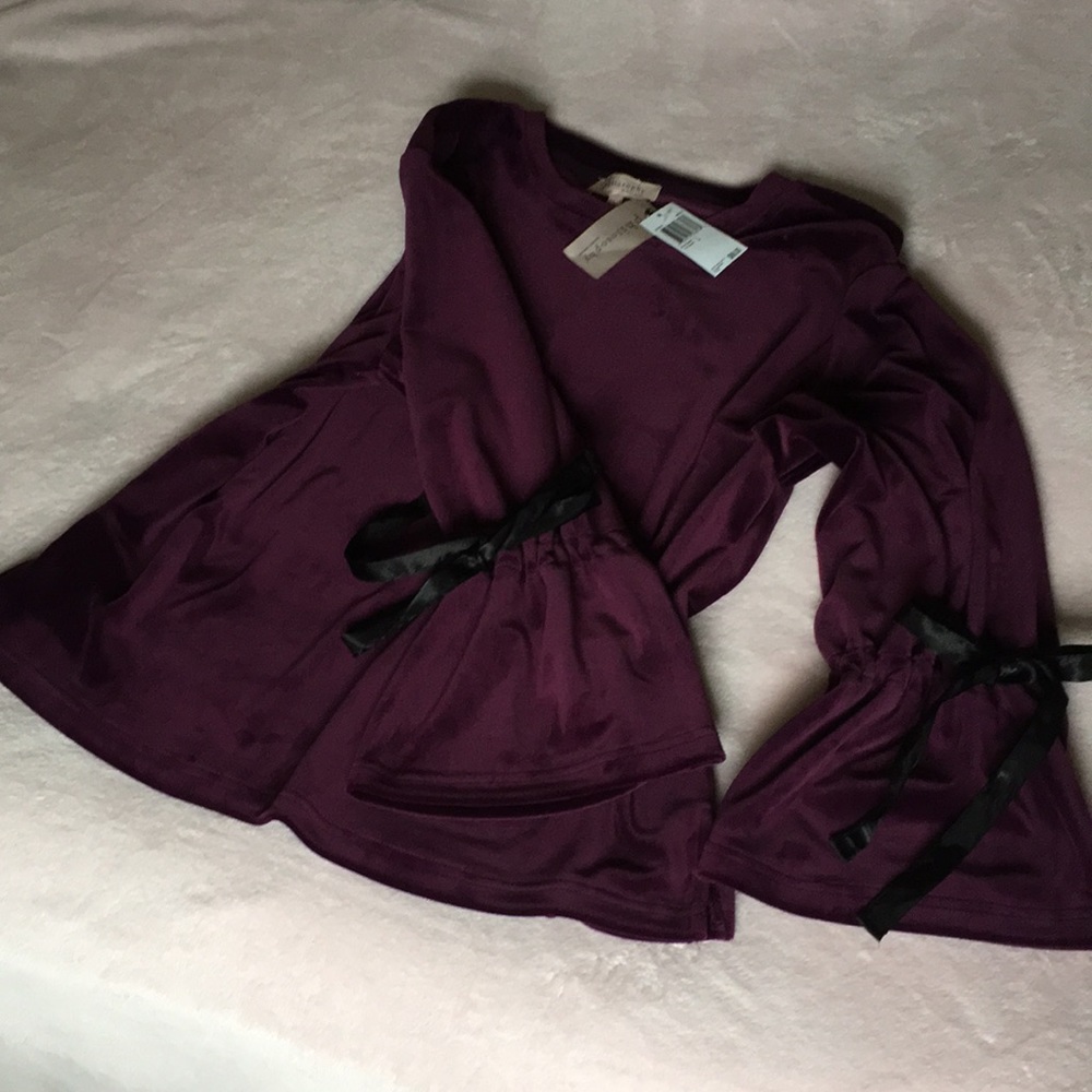 🍁Long sleeve velvet tie long bell sleeves🍁